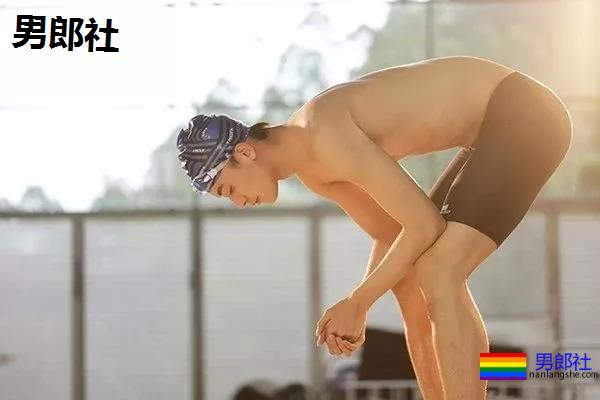 188长腿小狼狗白衬衫被扒！奶白腹肌高鼻梁，太A了吧！ - 51虹马