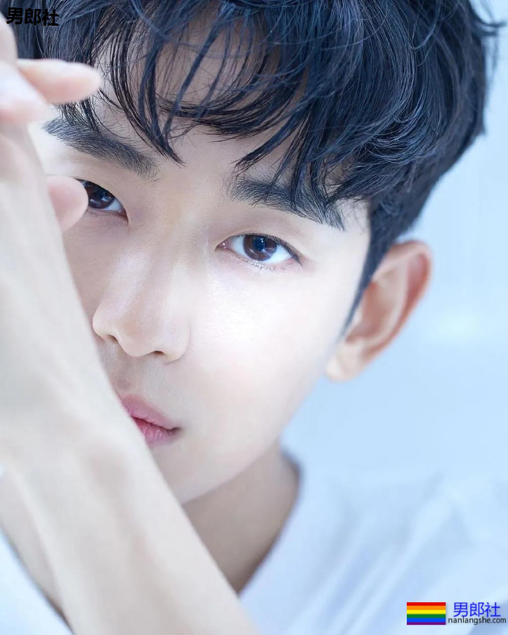 金秀贤腹肌上热搜,腱子肉身材被突袭!不老童颜变身男护士,又嫩又A! - 51虹马 金秀贤腹肌上热搜,腱子肉身材被突袭!不老童颜变身男护士,又嫩又A! - 51虹马