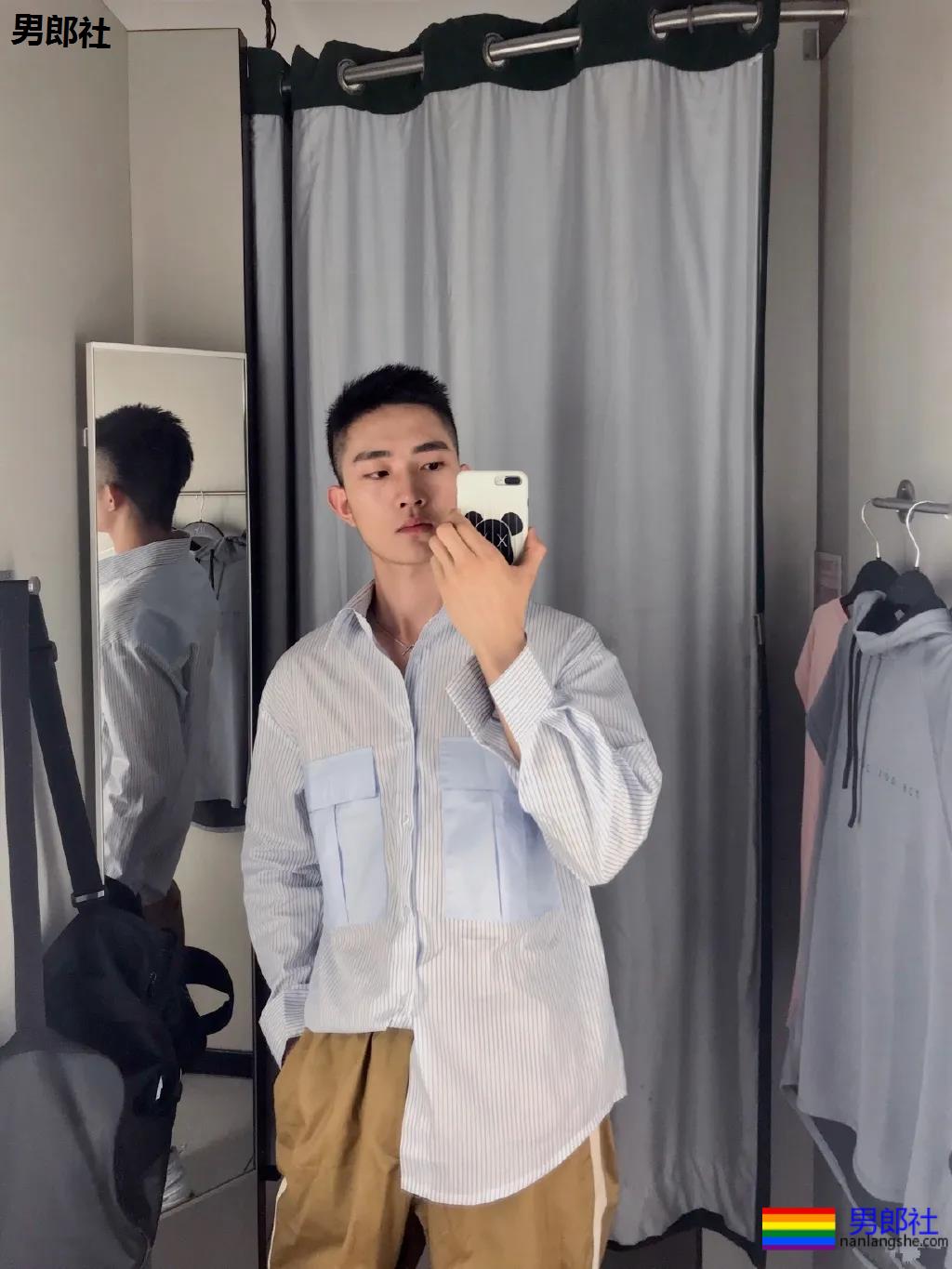 大鼻子薄肌小狼狗爱穿灰裤子，强大实力藏不住了！ - 51虹马