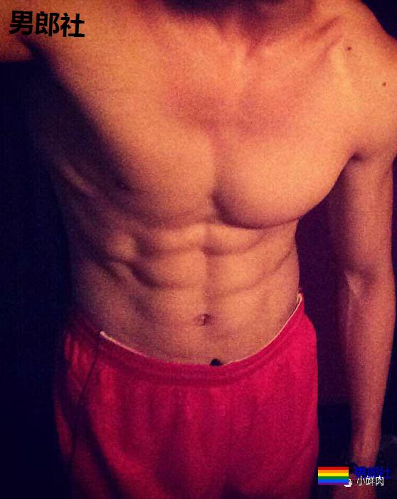 丁一评论的男模竟是他?无辜躺枪的感觉真够酸爽... - 51虹马 丁一评论的男模竟是他?无辜躺枪的感觉真够酸爽... - 51虹马