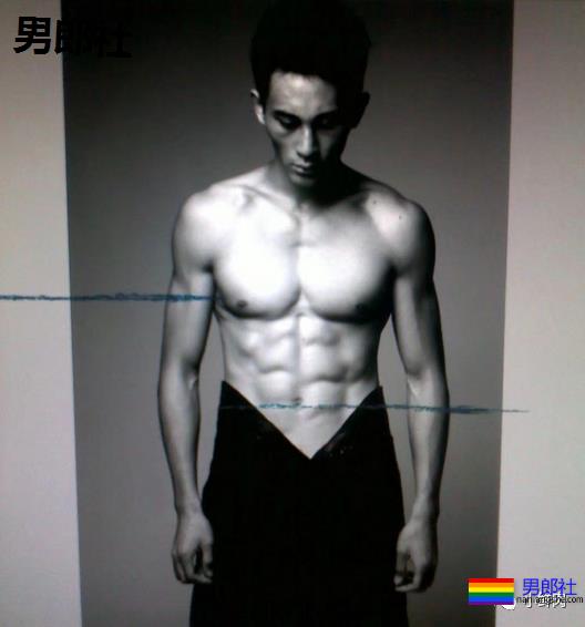 丁一评论的男模竟是他?无辜躺枪的感觉真够酸爽... - 51虹马 丁一评论的男模竟是他?无辜躺枪的感觉真够酸爽... - 51虹马