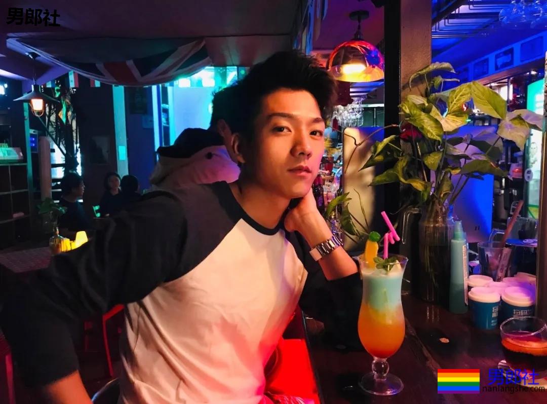 来看肌肉洗车工，就是要你脸红心跳!-51虹马