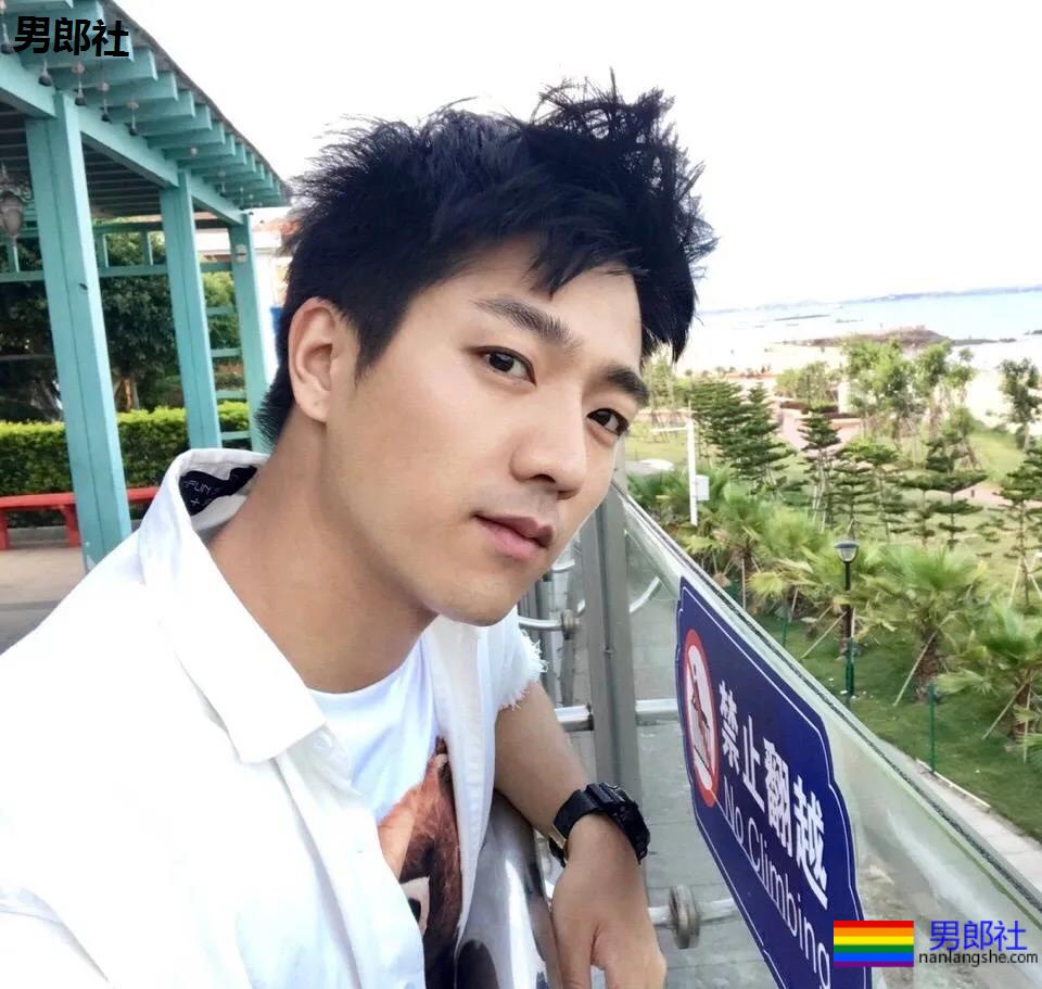 来看肌肉洗车工，就是要你脸红心跳! - 51虹马