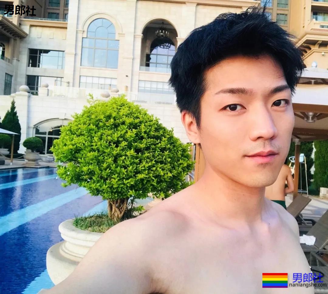 来看肌肉洗车工，就是要你脸红心跳! - 51虹马