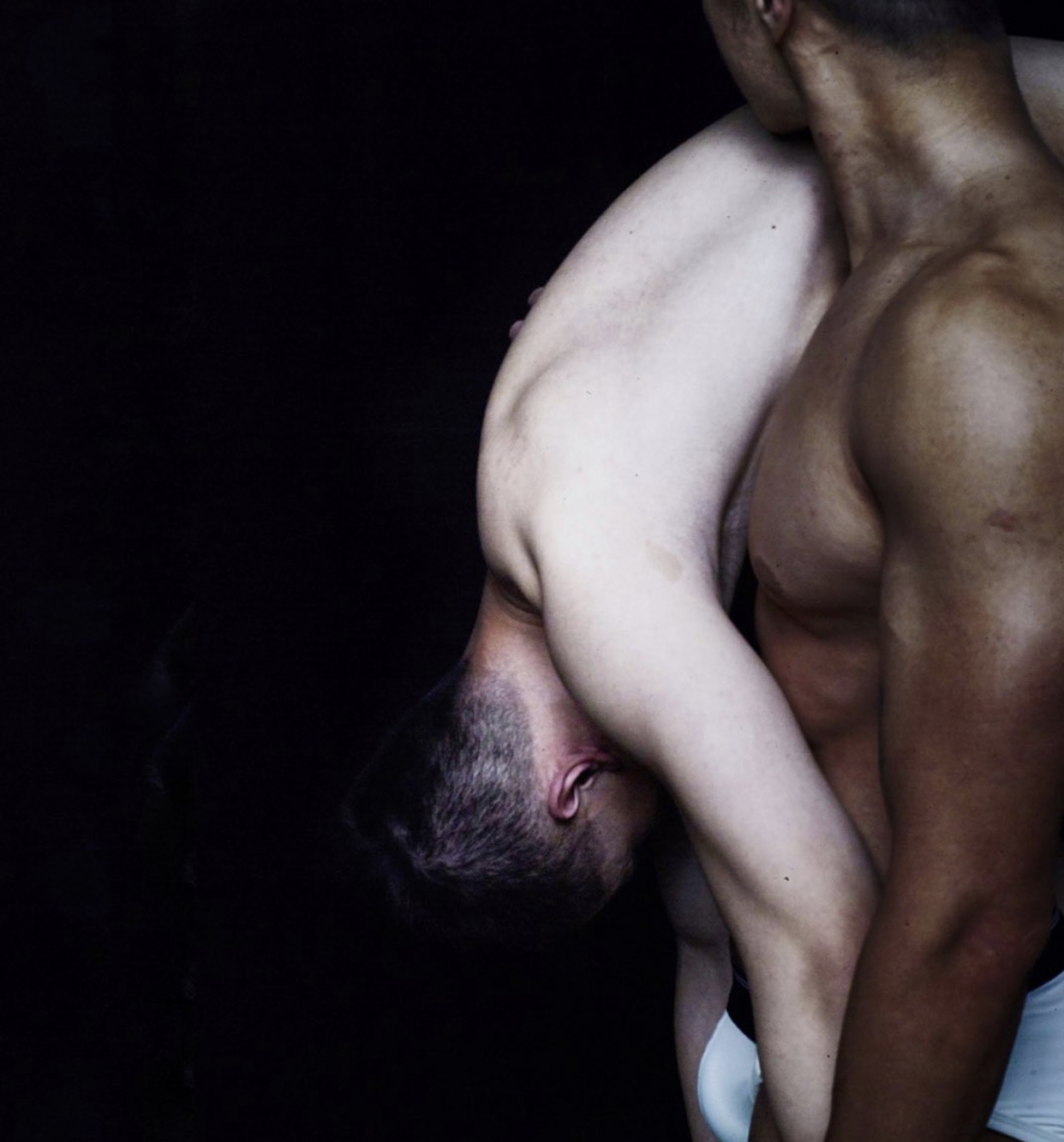 第一次去gay吧，直呼顶不住！ - 51虹马