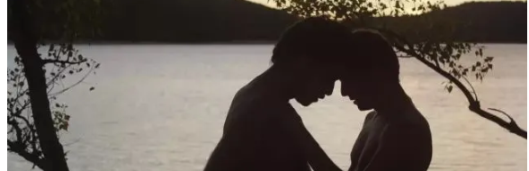 英俊男子与两个男人之间肉X上的澎湃激情 - 51虹马 英俊男子与两个男人之间肉X上的澎湃激情 - 51虹马