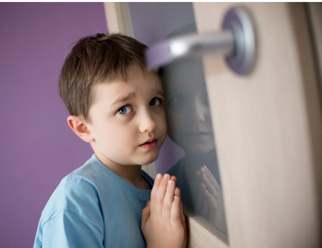 男子假扮15岁少女，性侵11名未成年男孩，骗取401名少年裸照 - 51虹马