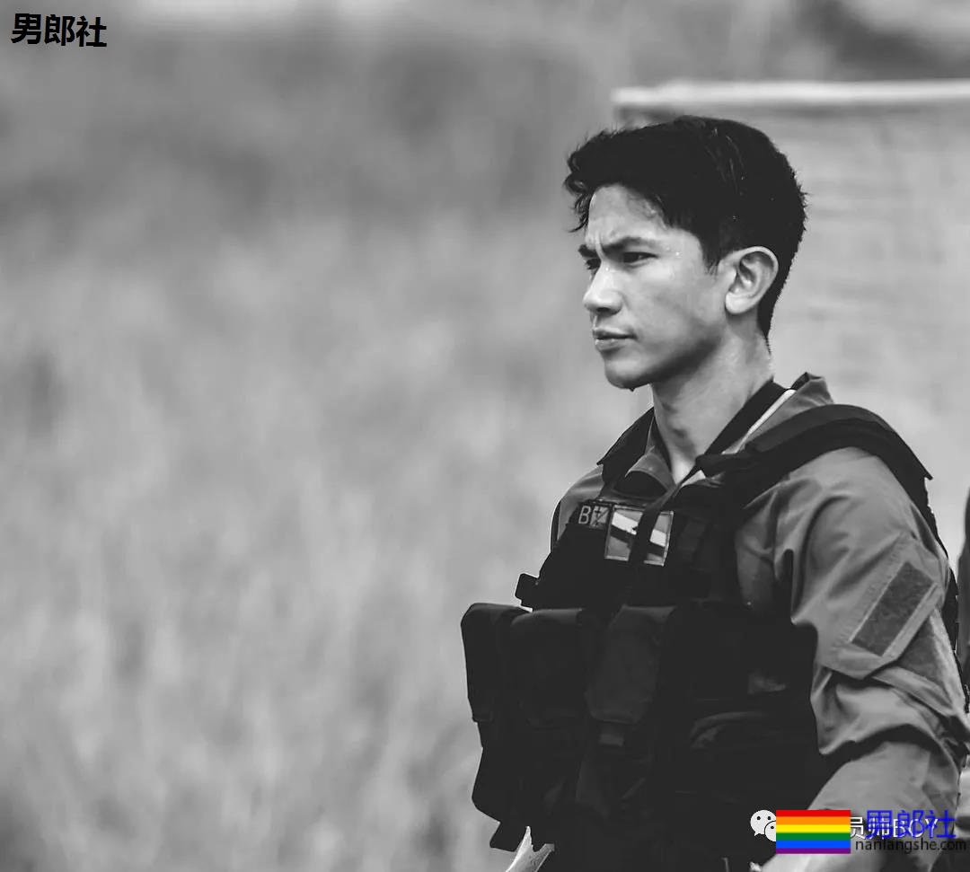 28岁文莱王子太帅引男粉丝疯狂求爱！这大胸肌亮了 - 51虹马