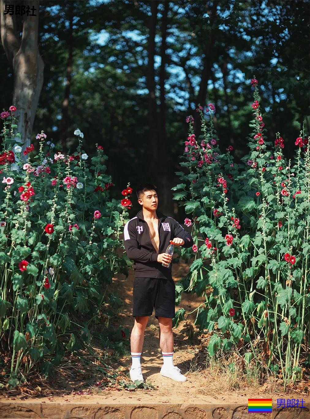 奶凶寸头大胸体育生小奶狗,超甜硬照疯传网络! - 51虹马 奶凶寸头大胸体育生小奶狗,超甜硬照疯传网络! - 51虹马