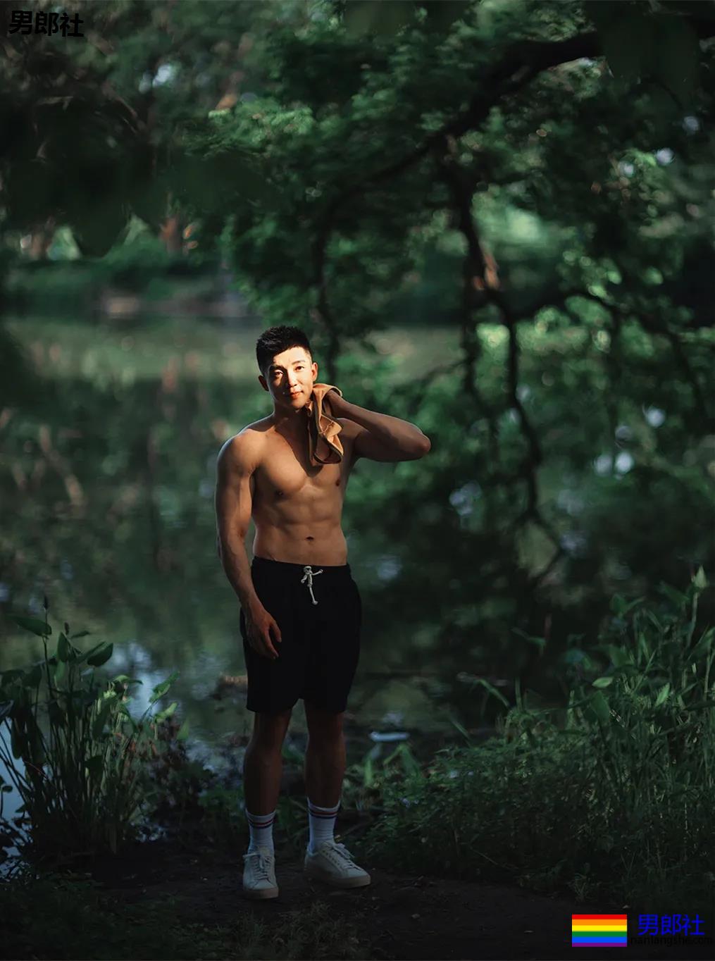 奶凶寸头大胸体育生小奶狗,超甜硬照疯传网络! - 51虹马 奶凶寸头大胸体育生小奶狗,超甜硬照疯传网络! - 51虹马