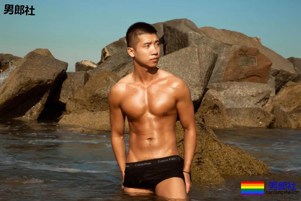 奶凶寸头大胸体育生小奶狗,超甜硬照疯传网络! - 51虹马 奶凶寸头大胸体育生小奶狗,超甜硬照疯传网络! - 51虹马