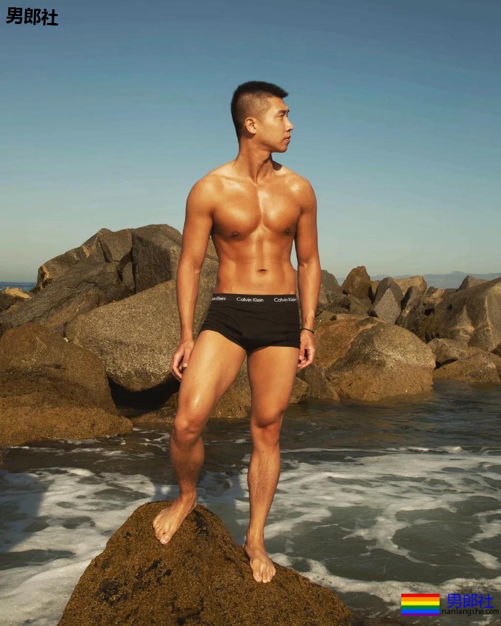 奶凶寸头大胸体育生小奶狗,超甜硬照疯传网络! - 51虹马 奶凶寸头大胸体育生小奶狗,超甜硬照疯传网络! - 51虹马