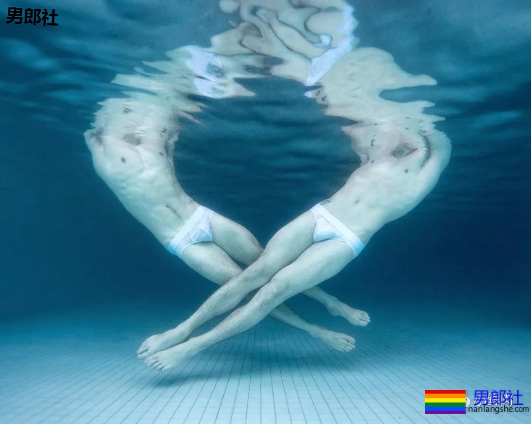 不准模特穿泳裤,这水下摄影师一张照片竟然要拍一个月?! - 51虹马 不准模特穿泳裤,这水下摄影师一张照片竟然要拍一个月?! - 51虹马