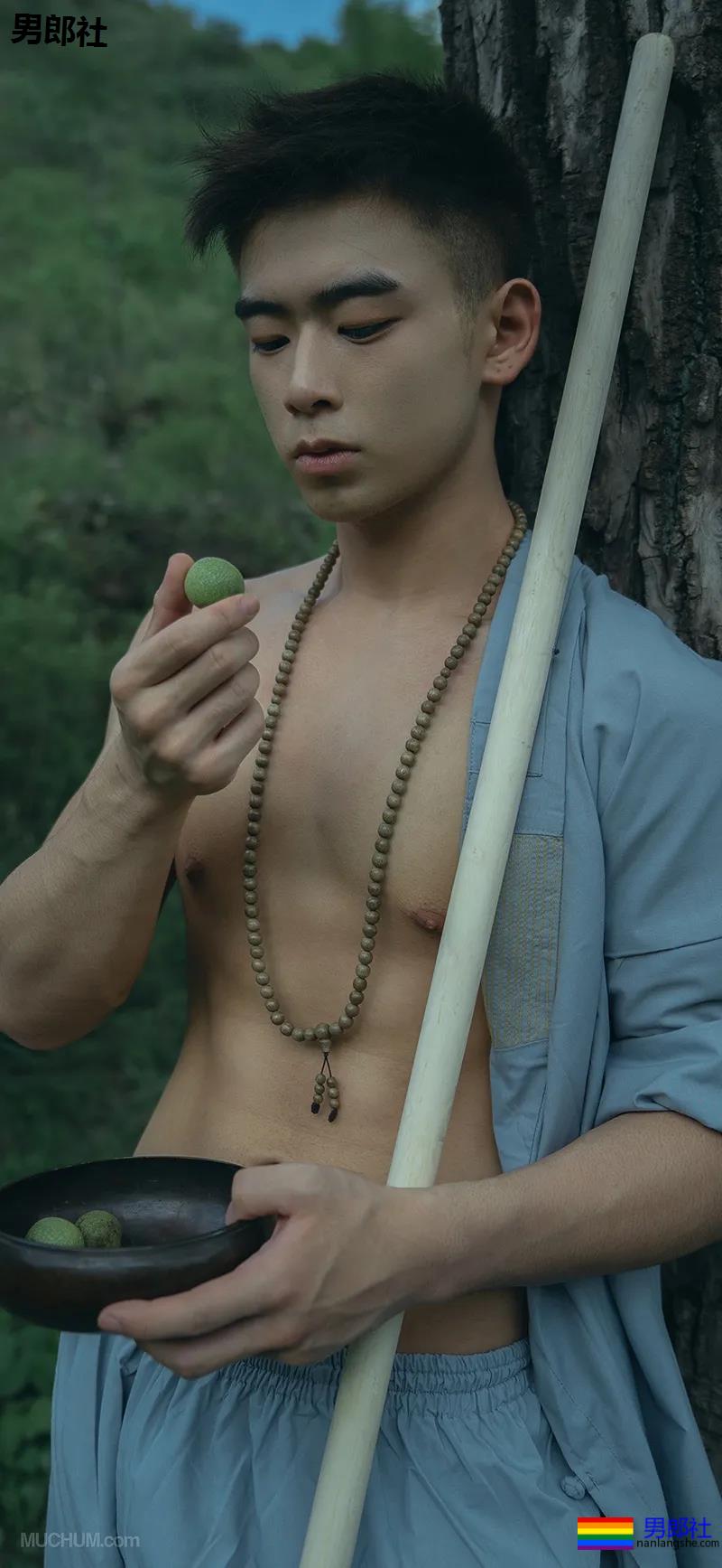 99年体育生小狼狗，新拍耻度筋肉大片，又欲又纯！ - 51虹马