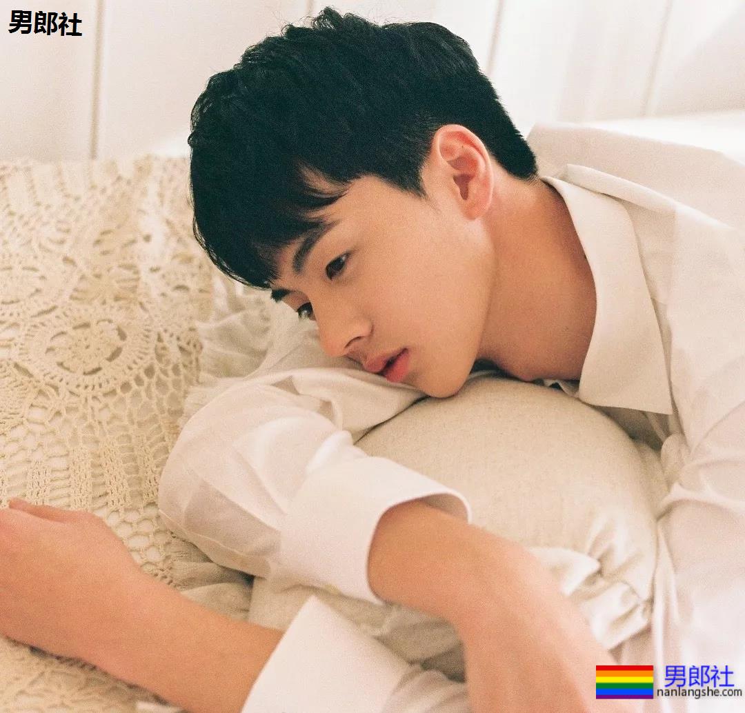 忘记关掉GV，在同学生日聚会上被迫出柜 - 51虹马