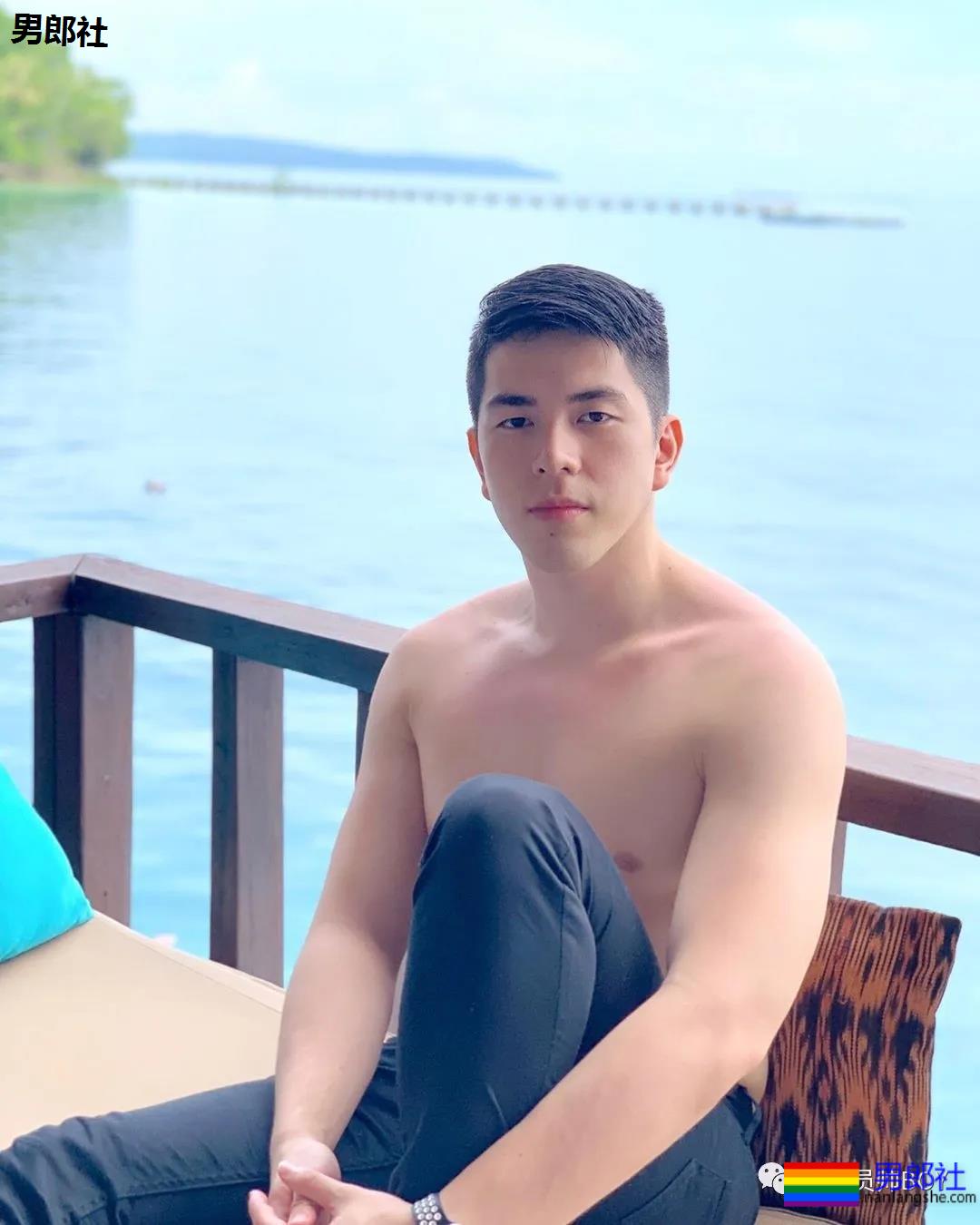 神似李现，泰国这位餐厅服务员身材居然这么好 - 51虹马