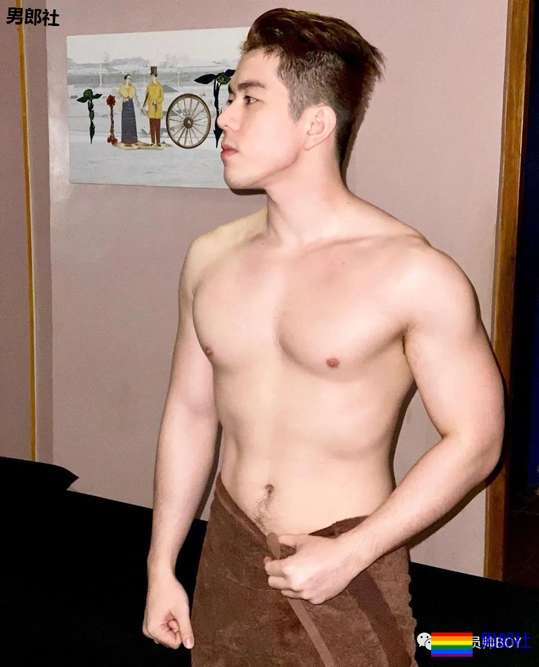 神似李现，泰国这位餐厅服务员身材居然这么好 - 51虹马