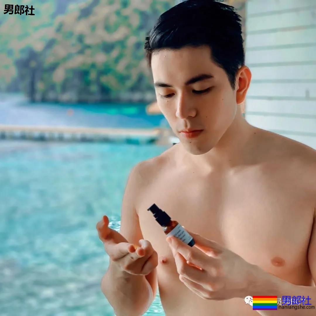 神似李现，泰国这位餐厅服务员身材居然这么好 - 51虹马