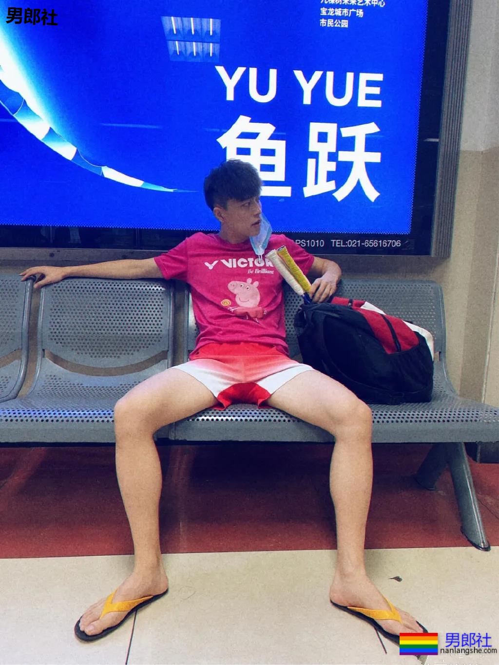 条顺野生帅哥捕获攻略！这些肌肉体育生校草，帅的令人窒息！ - 51虹马