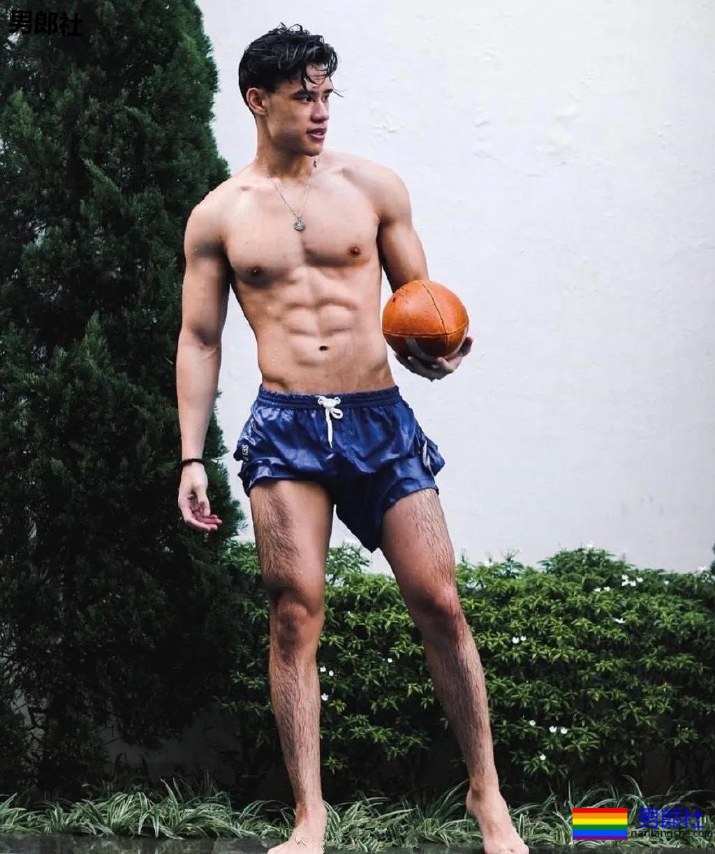 条顺野生帅哥捕获攻略！这些肌肉体育生校草，帅的令人窒息！ - 51虹马