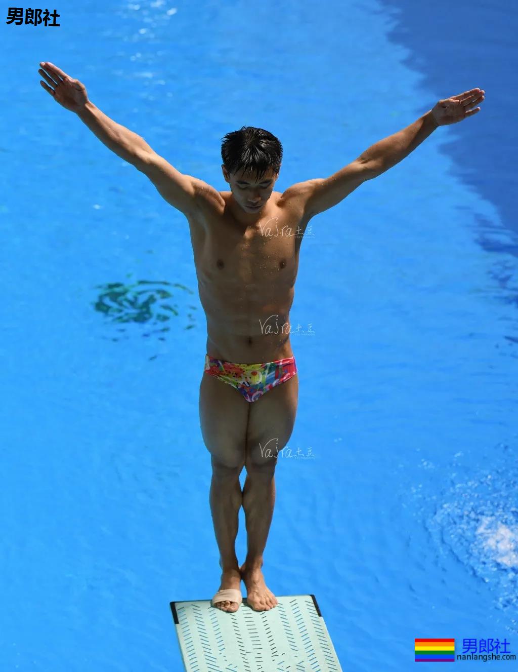 条顺野生帅哥捕获攻略！这些肌肉体育生校草，帅的令人窒息！ - 51虹马