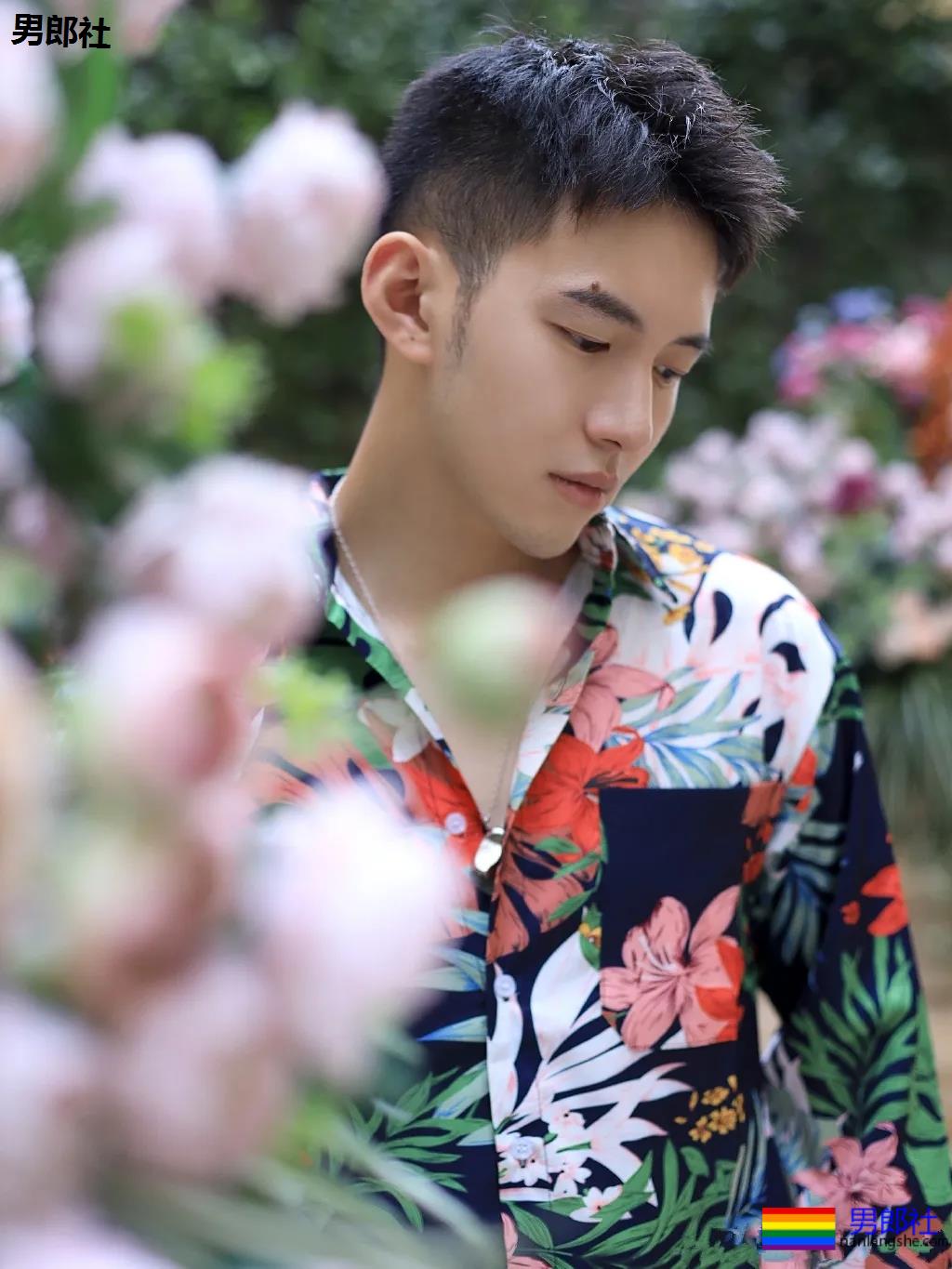 干净帅气的小哥哥，这也太帅了吧！ - 51虹马