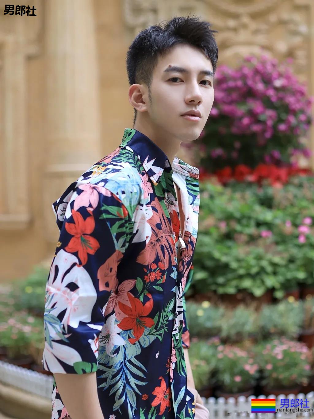 干净帅气的小哥哥，这也太帅了吧！ - 51虹马