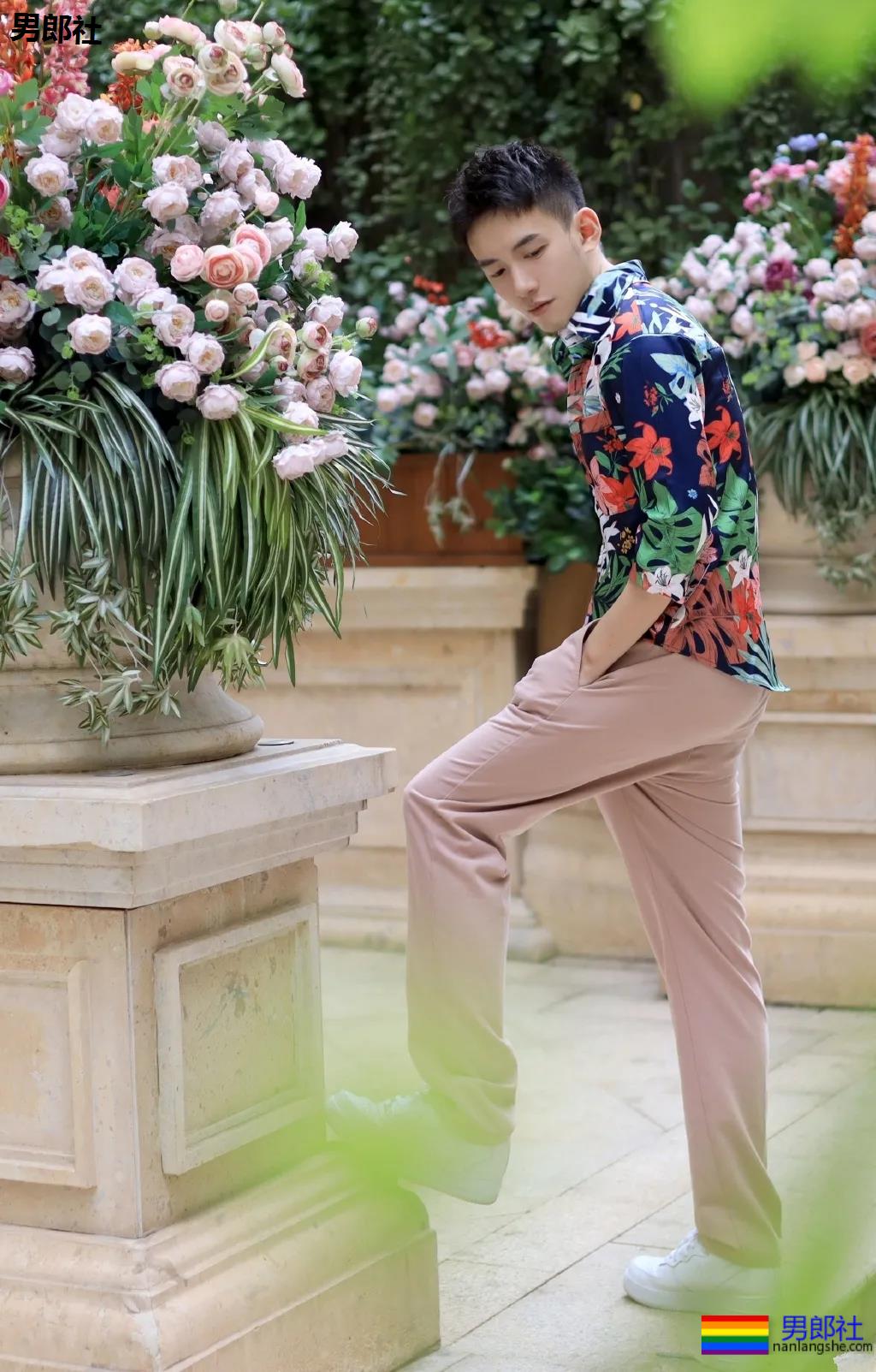 干净帅气的小哥哥，这也太帅了吧！ - 51虹马