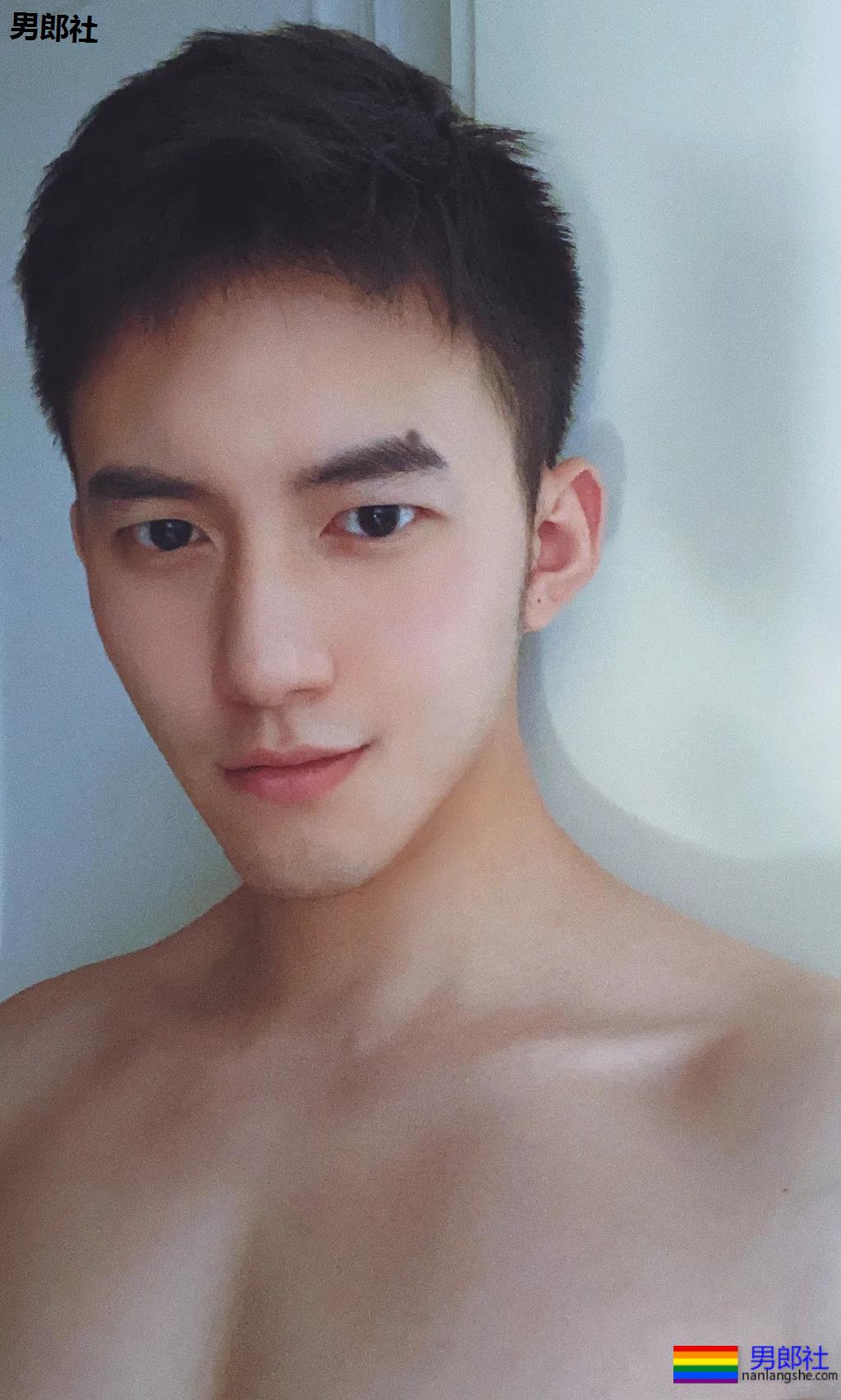 干净帅气的小哥哥，这也太帅了吧！ - 51虹马