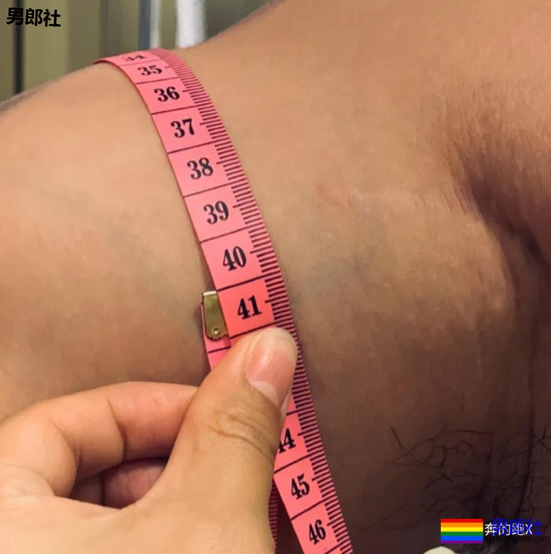 因大尺度内裤照引发舔屏，这位上海小哥我又可了。 - 51虹马