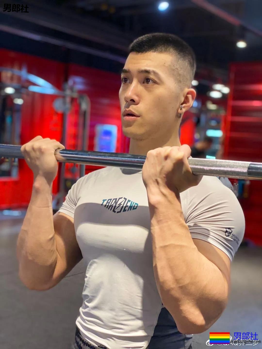 好A一男孩子，我本人口水飞流直下三千尺 - 51虹马