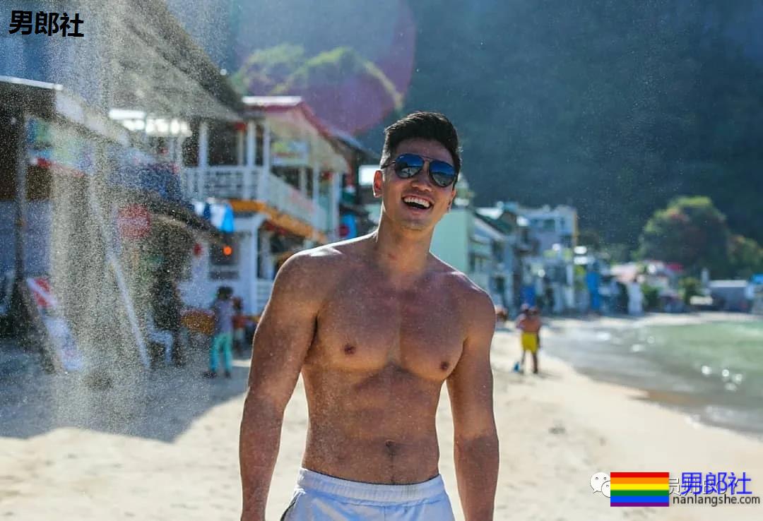 肌肉消防员参选“香港先生”落选,如今靠大尺度内裤照火了! - 51虹马 肌肉消防员参选“香港先生”落选,如今靠大尺度内裤照火了! - 51虹马