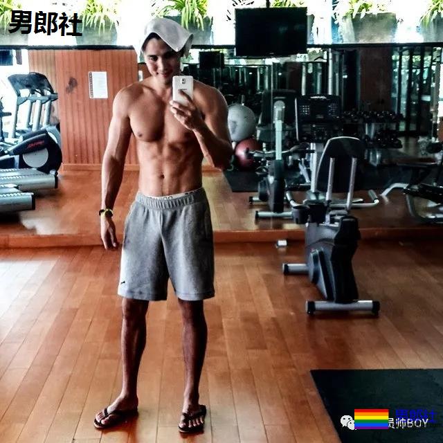 肌肉消防员参选“香港先生”落选,如今靠大尺度内裤照火了! - 51虹马 肌肉消防员参选“香港先生”落选,如今靠大尺度内裤照火了! - 51虹马