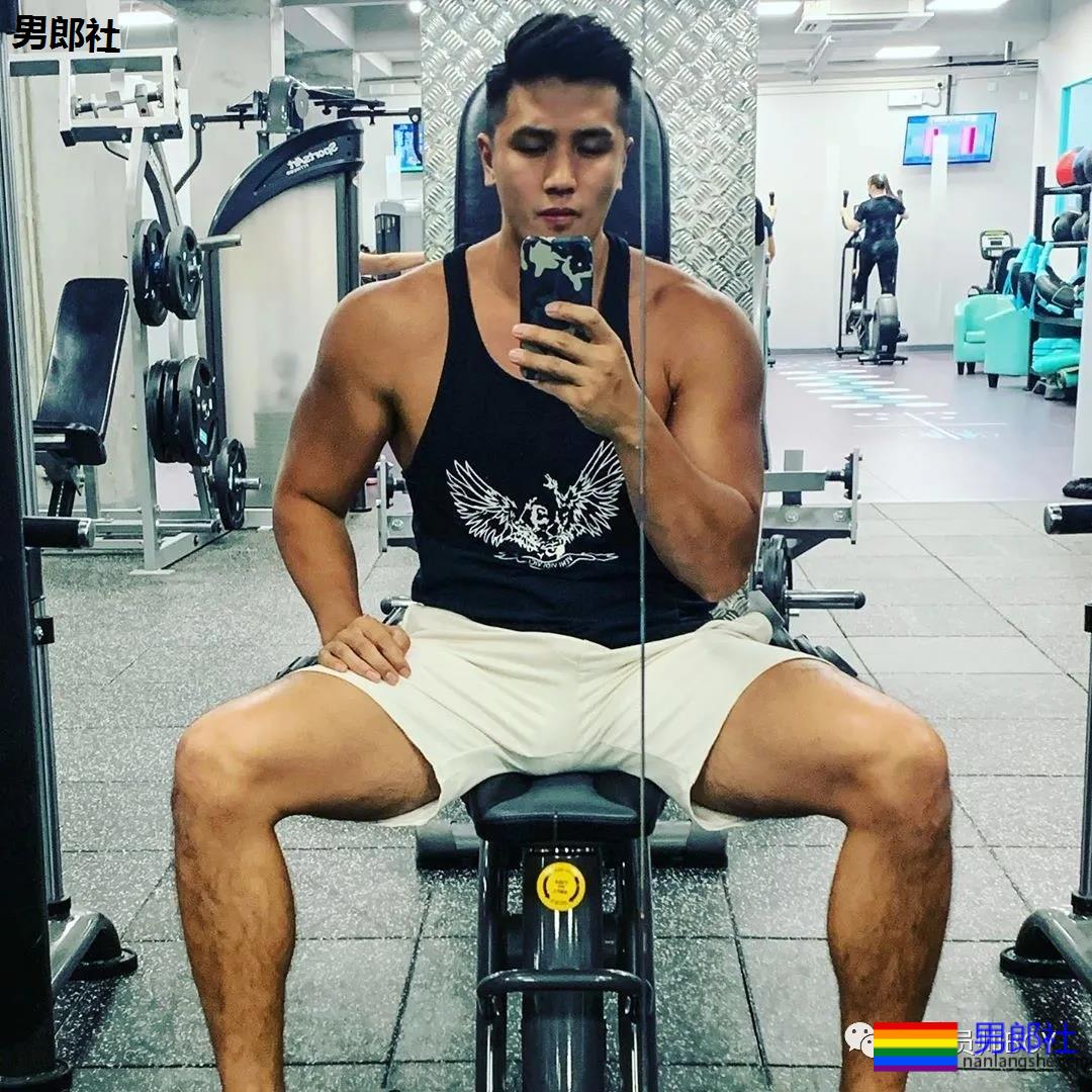 肌肉消防员参选“香港先生”落选,如今靠大尺度内裤照火了! - 51虹马 肌肉消防员参选“香港先生”落选,如今靠大尺度内裤照火了! - 51虹马