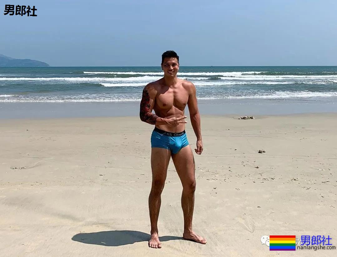 肌肉消防员参选“香港先生”落选,如今靠大尺度内裤照火了! - 51虹马 肌肉消防员参选“香港先生”落选,如今靠大尺度内裤照火了! - 51虹马