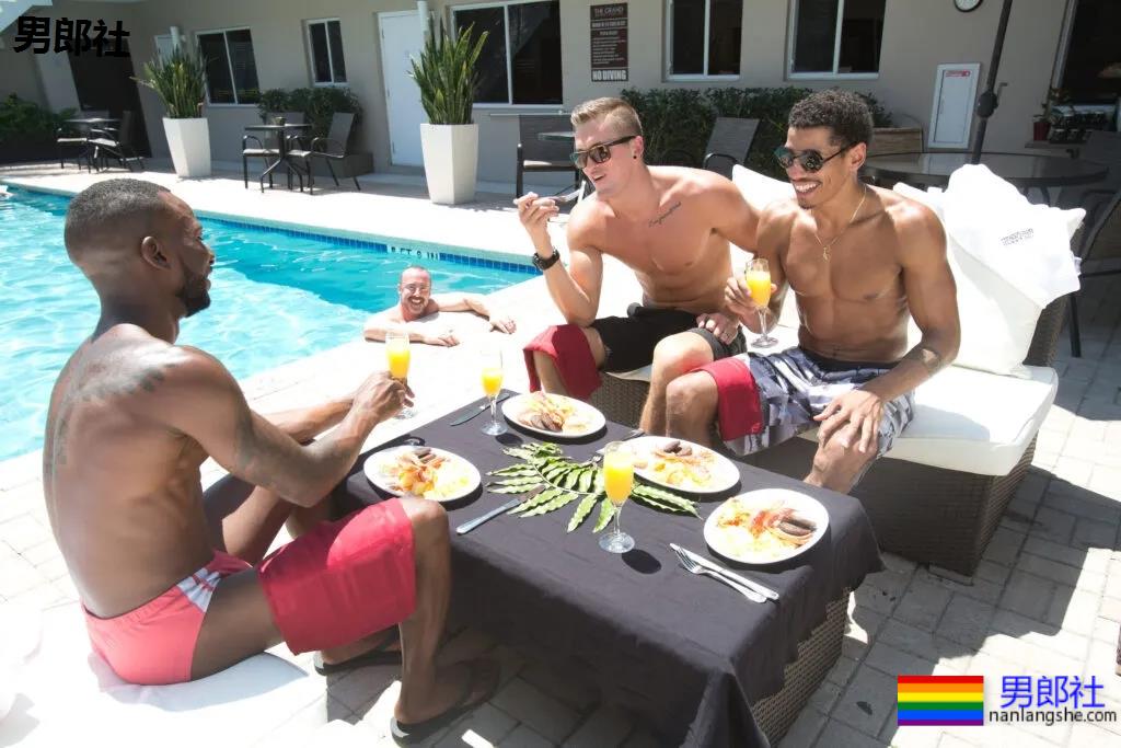 穿不穿随你的Gay Resort究竟什么样？带你深度探索一下！ - 51虹马