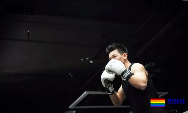 北体大寸头体育生小狼狗，沉迷于颜值无法自拔 - 51虹马