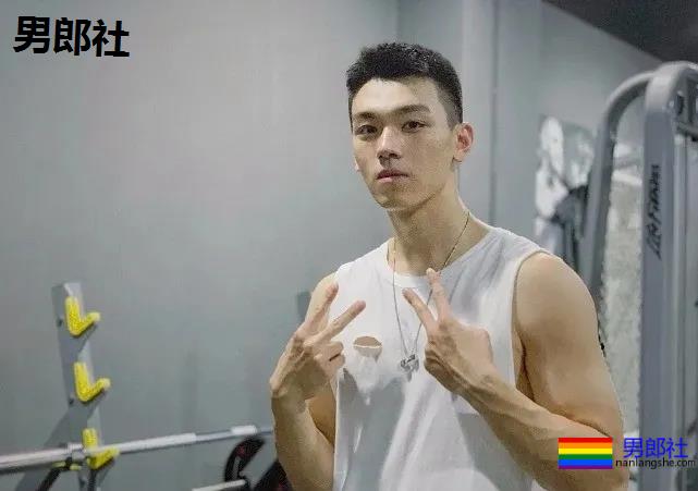 北体大寸头体育生小狼狗，沉迷于颜值无法自拔 - 51虹马