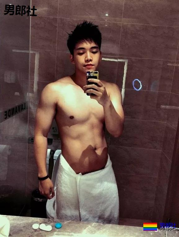 张天爱的肌肉私教又火了！早年拍的内裤秀依然很抢手！ - 51虹马