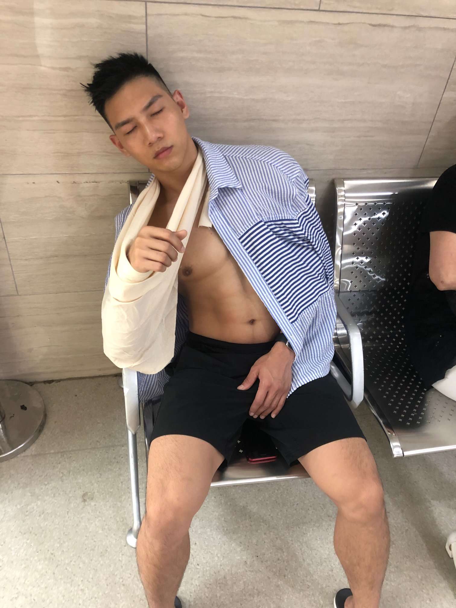 腹肌最狂健身教练绝不放弃健身 最满意自己的胸肌与翘臀 - 51虹马 腹肌最狂健身教练绝不放弃健身 最满意自己的胸肌与翘臀 - 51虹马