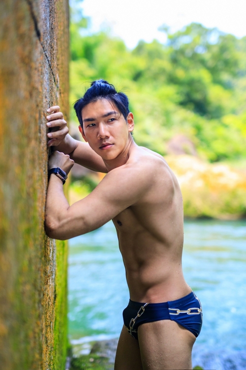 腹肌最狂健身教练绝不放弃健身 最满意自己的胸肌与翘臀 - 51虹马 腹肌最狂健身教练绝不放弃健身 最满意自己的胸肌与翘臀 - 51虹马