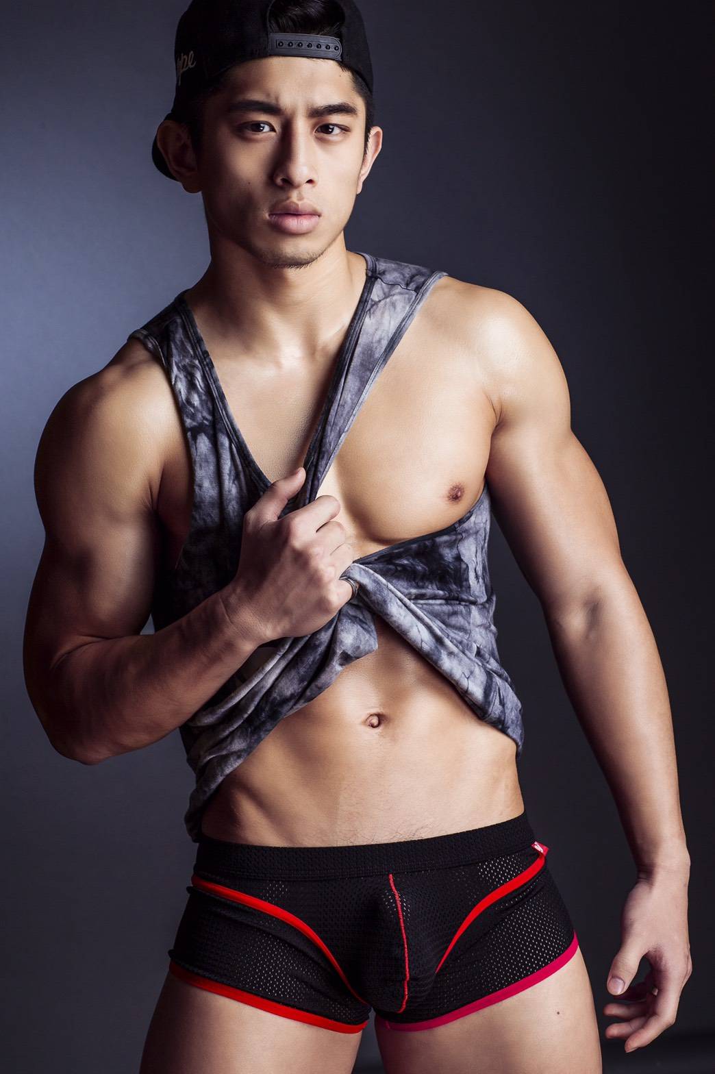 勾眼神、抖翘臀、淋浴秀让你疯狂 - 51虹马 勾眼神、抖翘臀、淋浴秀让你疯狂 - 51虹马