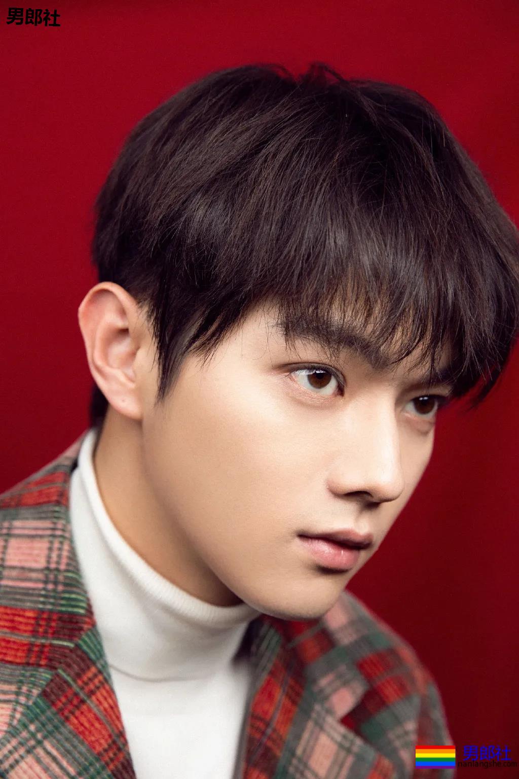 许凯新剧沐浴戏曝光！这大白肌太诱人了吧!! - 51虹马