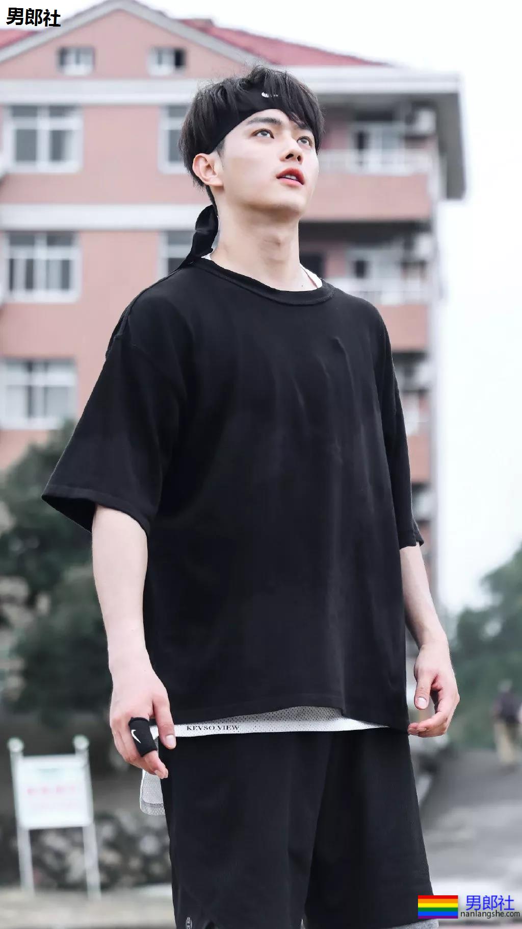 许凯新剧沐浴戏曝光！这大白肌太诱人了吧!! - 51虹马