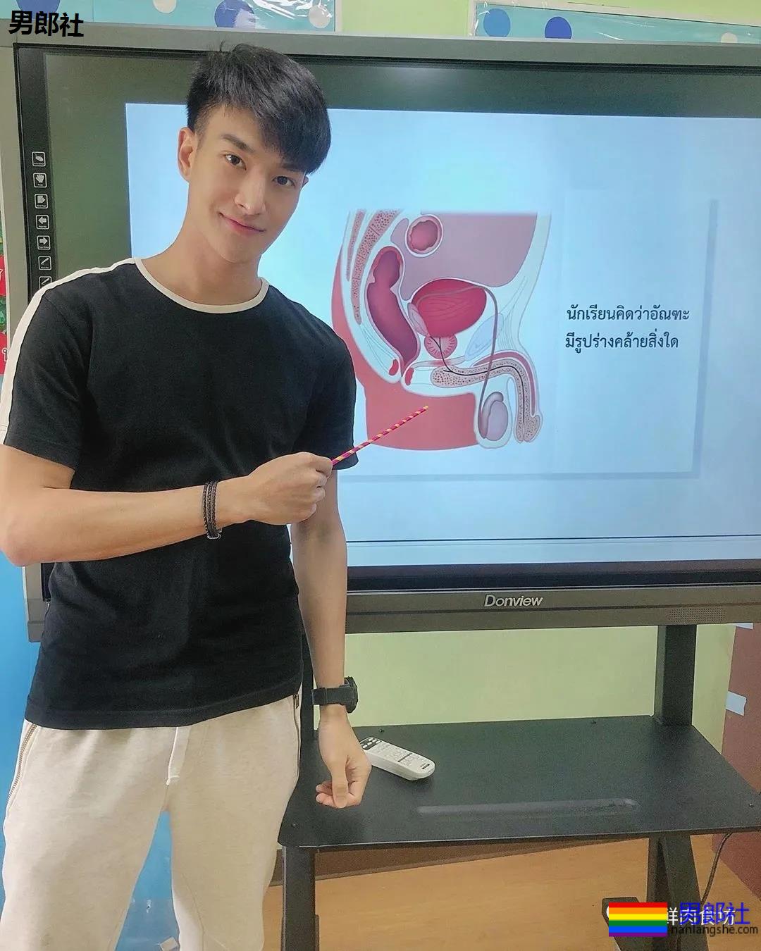 男性生理课老师火了！这也太帅了吧！ - 51虹马