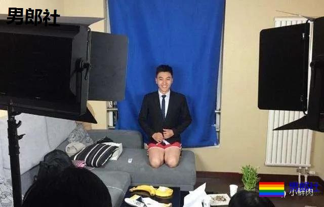 那个靠红裤衩走红的央视鲜肉主播如今怎样了？这肌肉也太可了！ - 51虹马