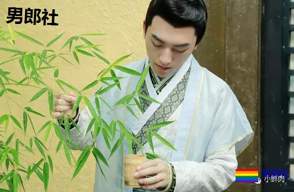 那个靠红裤衩走红的央视鲜肉主播如今怎样了？这肌肉也太可了！ - 51虹马