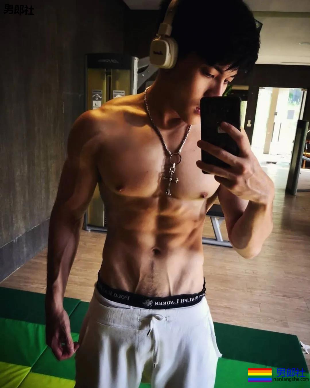 我最好的G密和我男票睡了,还让我不要在意-51虹马