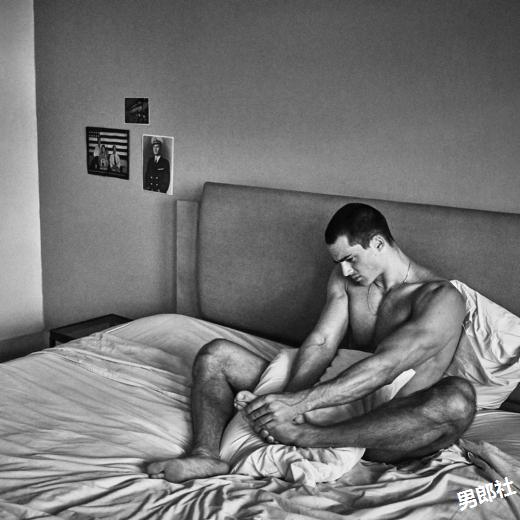 地表最性感数学老师剃帅痞平头 释出诱人日常生活性感照! - 51虹马 地表最性感数学老师剃帅痞平头 释出诱人日常生活性感照! - 51虹马