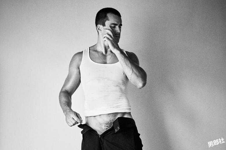 地表最性感数学老师剃帅痞平头 释出诱人日常生活性感照! - 51虹马 地表最性感数学老师剃帅痞平头 释出诱人日常生活性感照! - 51虹马